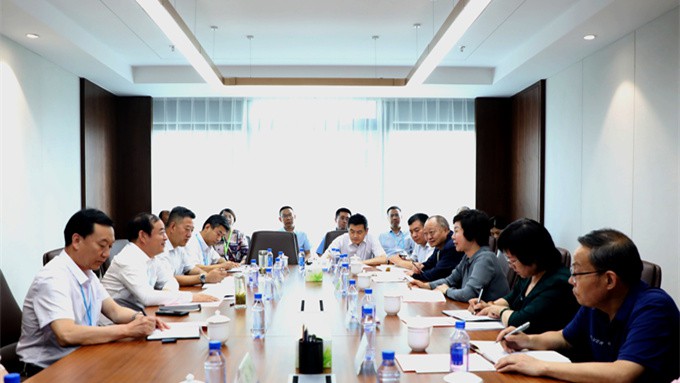 省委組織部副部長、省人社廳廳長周麗寧一行來集團(tuán)調(diào)研指導(dǎo)工作