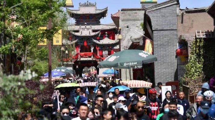 集團(tuán)要聞丨甘肅文旅集團(tuán)各景區(qū)“五一”假期人氣爆棚，累計(jì)接待游客50余萬(wàn)人次